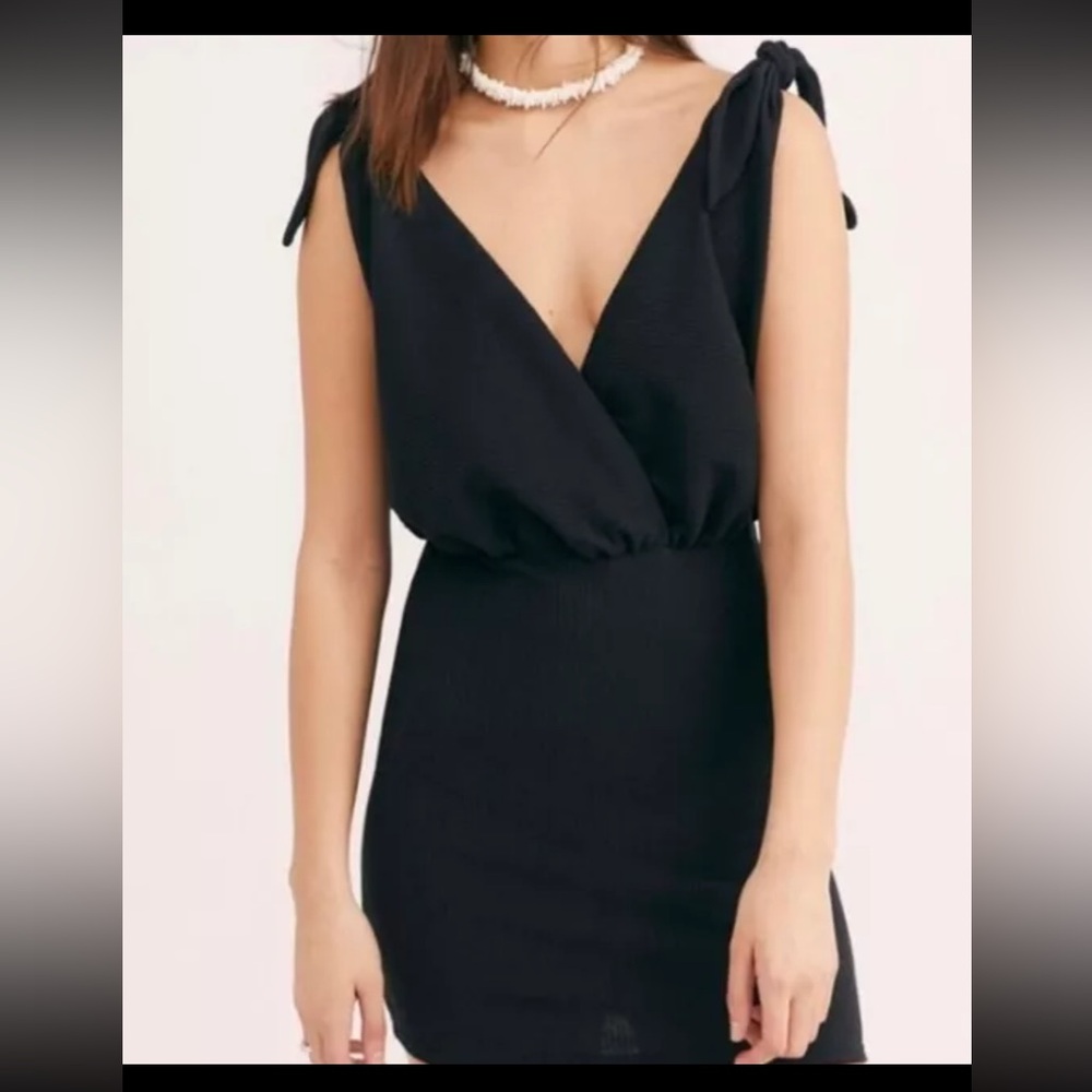 NEW NWT FREE PEOPLE BEACH Black Mini Rodeo Dress Deep V-Neck Womens Medium